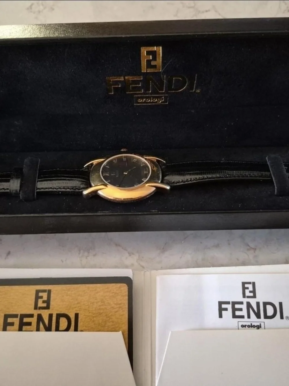 *WORKING Vintage FENDI 400G Orologi watch with black calfskin leather strap